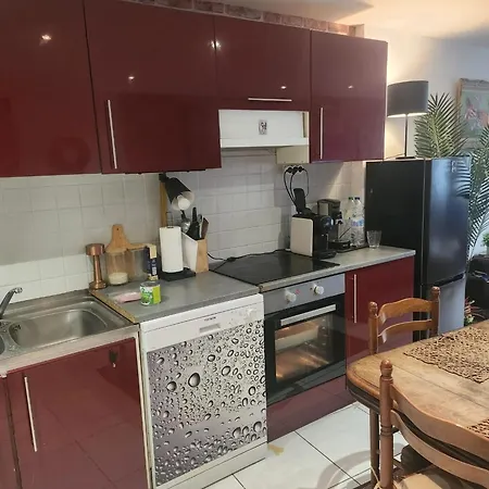 Spacieuse Maison Près De Montrevault-sur-èvre Avec Terrasse Hébergement de vacances Le Fuilet